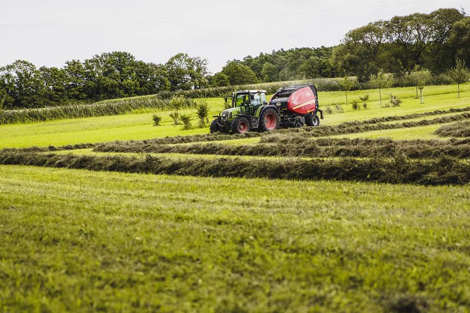 modernizacja gospodarstw rolnych 2018 - na jakich warunkach można otrzymać dotację na maszyny rolnicze