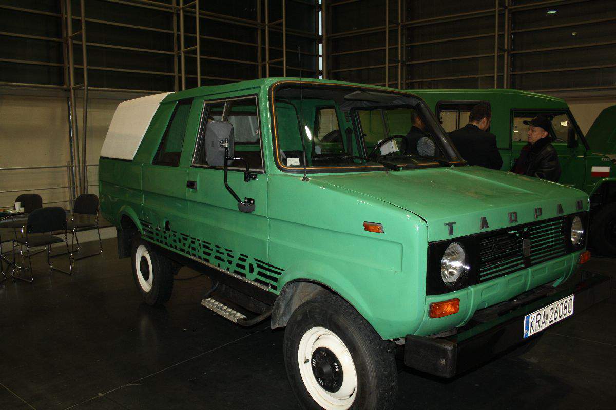 od 1986 roku z Fabryki Samochodów Rolniczych w Poznaniu zaczęły wyjeżdżać modele Tarpan 239D