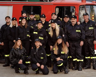 Strażacy z OSP Wozławki ratują ludzi i podbijają serca milionów youtuberów