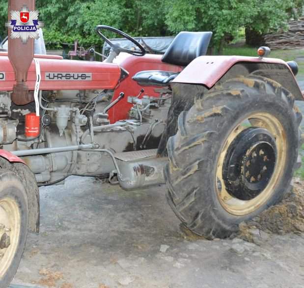 Pod Chełmem rolnik odpalał traktor „na krótko”. Został przejechany przez ciągnik