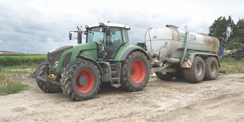 Do wywożenia pofermentu na pola rolnicy wykorzystują beczkowóz BSA Pumptankwagen PTW 200 ze zbiornikiem wykonanym z tworzywa sztucznego o pojemności 20 000 litrów…