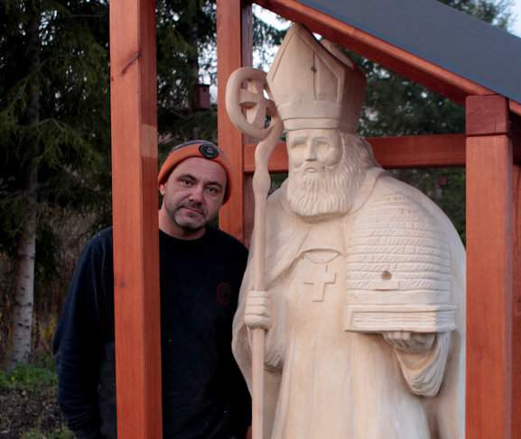 Dominik w pszczelej zagrodzie w Zaborze przy swoim świętym Ambrożym