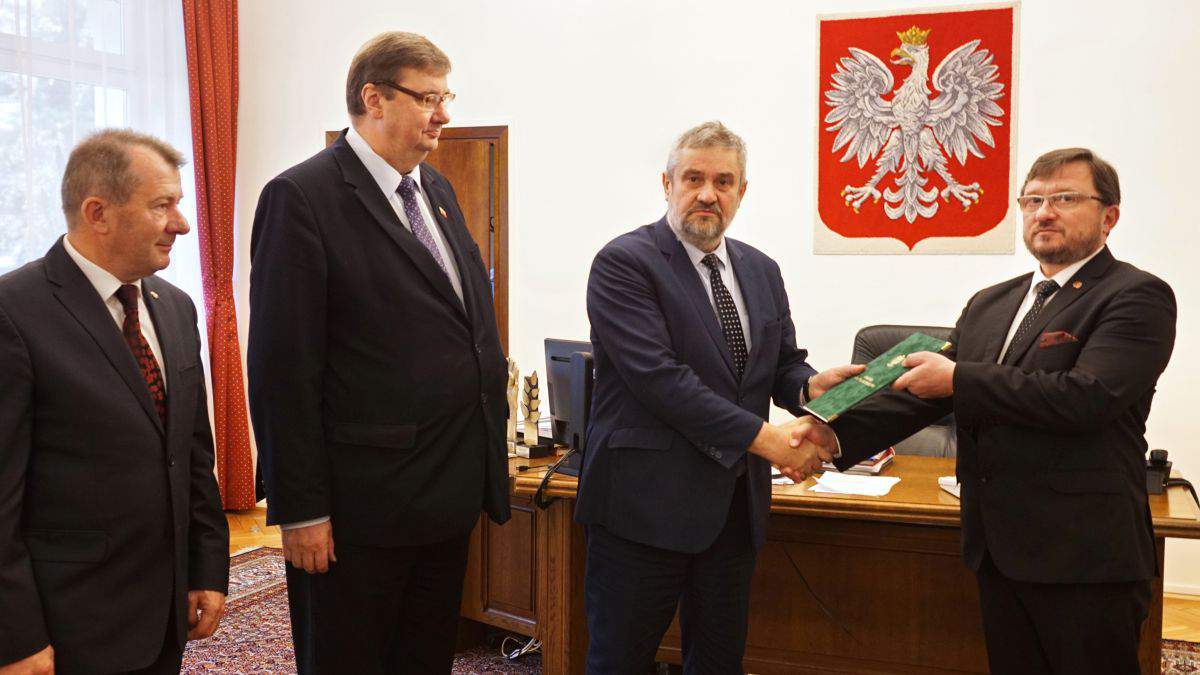 Mirosław Welz odebrał z rąk Jan Krzysztof Ardanowski nominację na stanowisko Zastępcy Głównego Lekarza Weterynarii 