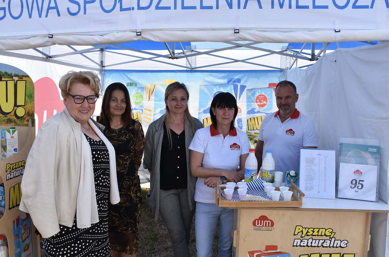 Na stoisku OSM WART-MILK spotkaliśmy prezes Irenę Miedzińską wraz ze współpracownikami