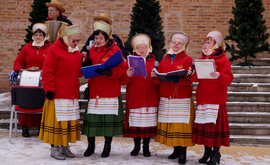 Zespół folklorystyczny „Warmianki” z Miłakowa Dolnego podtrzymuje warmińską tradycję świątecznego kolędowania