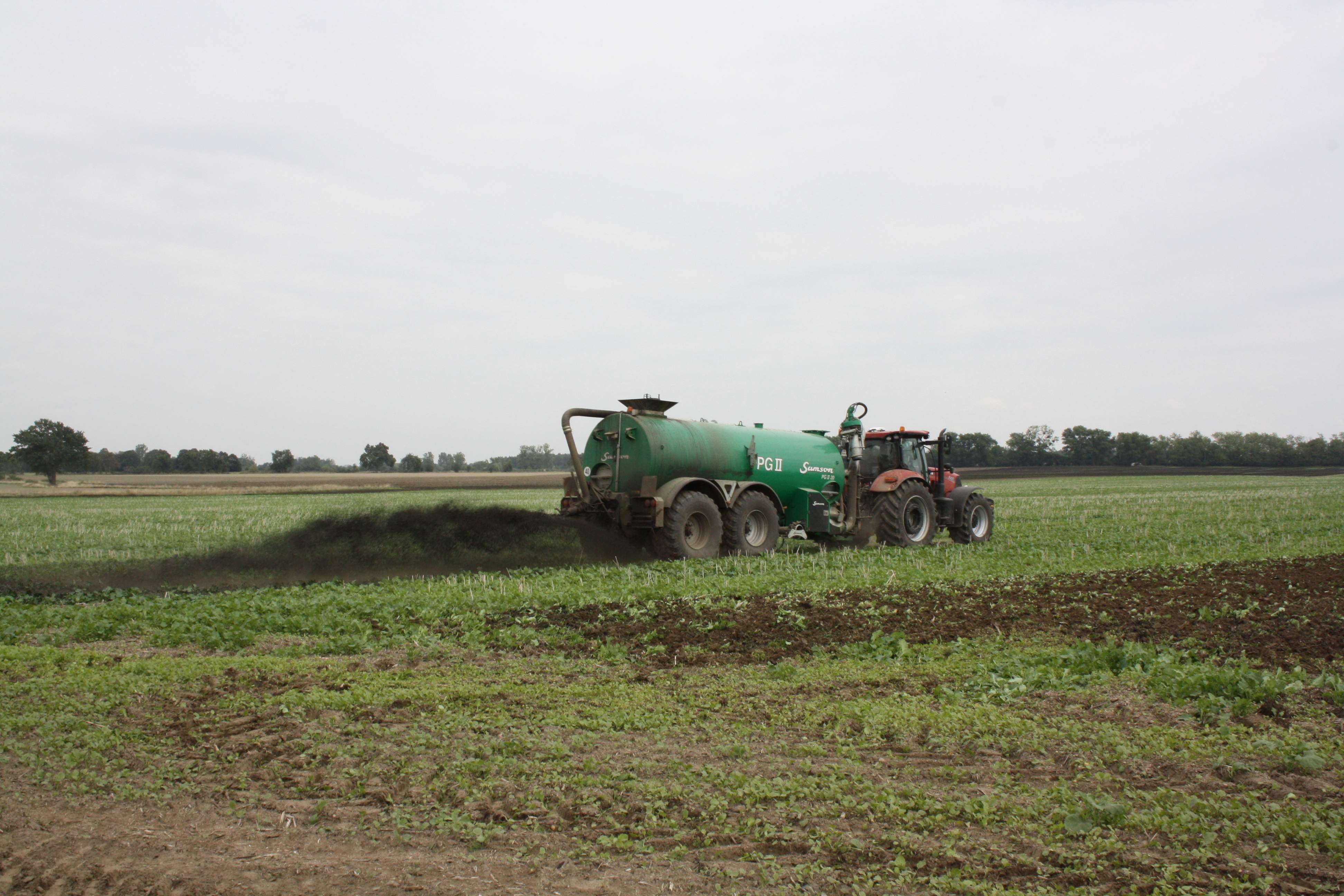 Poferment z biogazowni może być aplikowany na pola dokładnie tak samo jak gnojowica